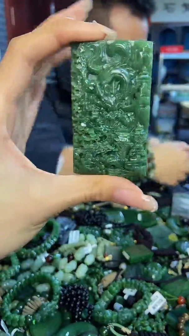 未镶嵌和田玉挂件1