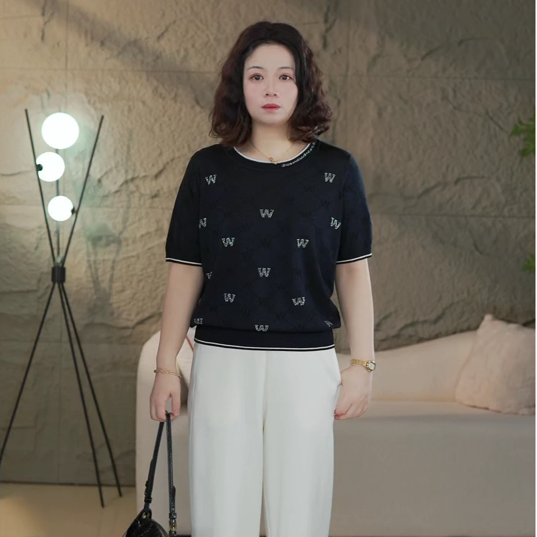中老年妈妈装夏兰精天 丝短袖上衣精致字母烫钻点缀尽显个性309