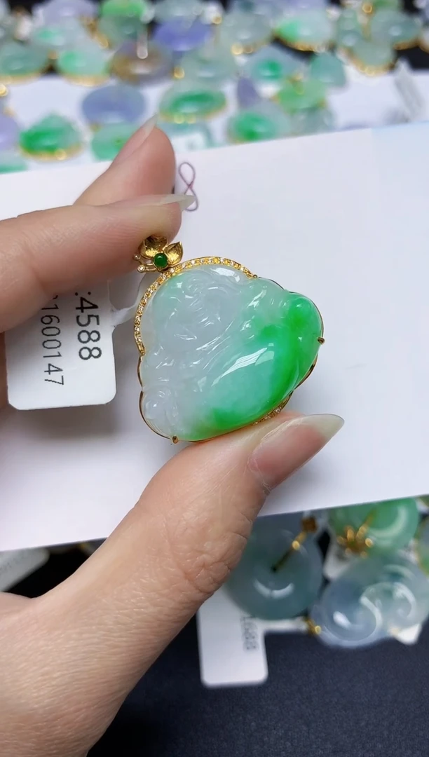 翡翠18K金镶嵌颈饰 天然翡翠A货