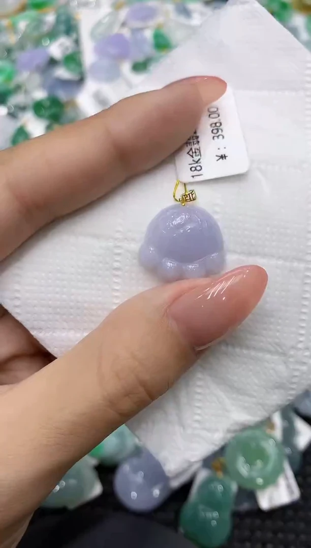 颈饰18K金镶嵌翡翠111111111111