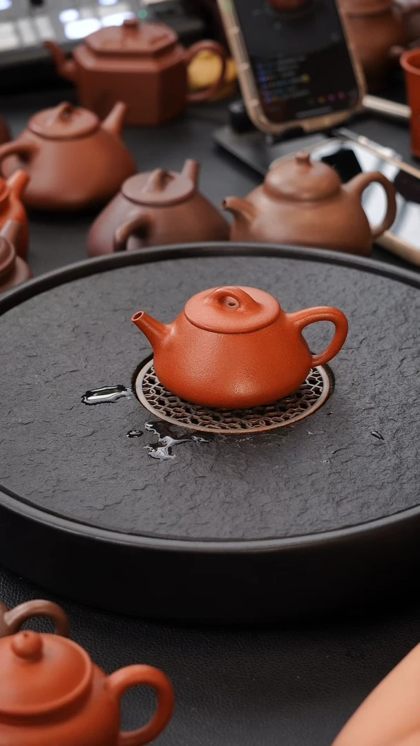 茶壶紫砂微瑕110cc红降坡平盖