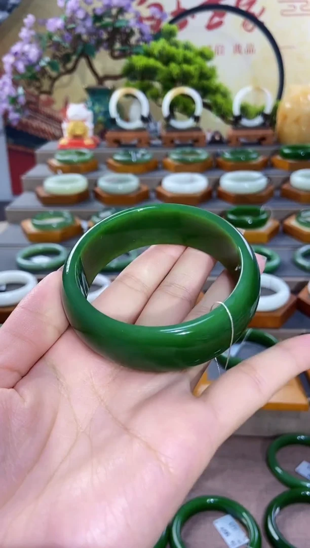 【闪购商品】和田玉手镯未镶嵌俄罗斯老坑碧玉手镯