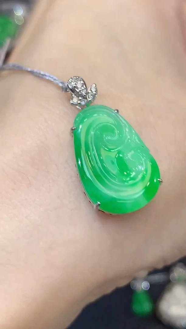 吊坠(不含链)18K金镶嵌翡翠C6