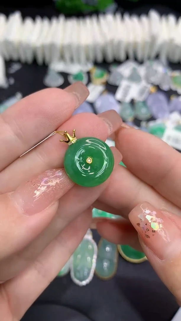 吊坠(不含链)18K金镶嵌翡翠111