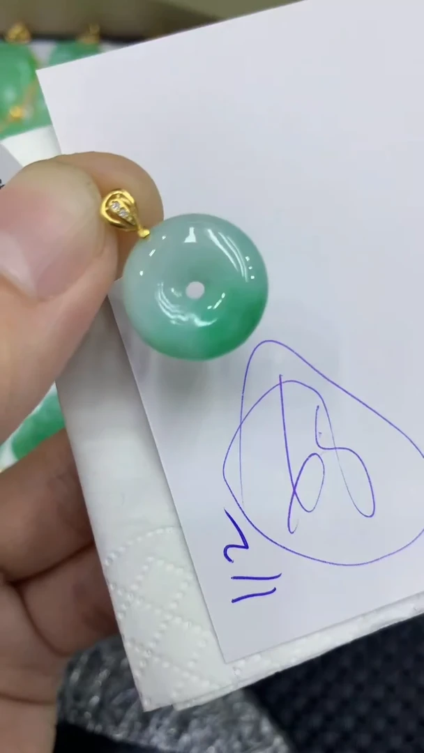 颈饰未镶嵌翡翠缅甸A货翡翠