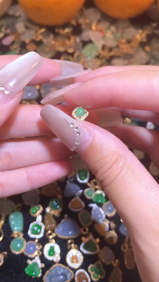 颈饰银S925镶嵌翡翠天然a货翡翠