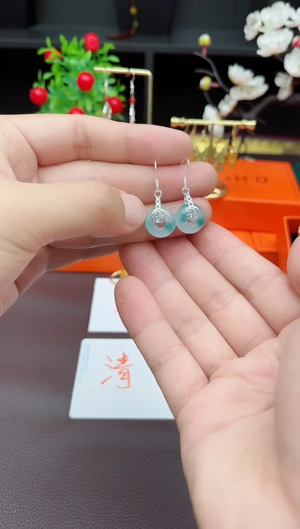 石英质玉（天山翠）银S925镶嵌耳饰721000