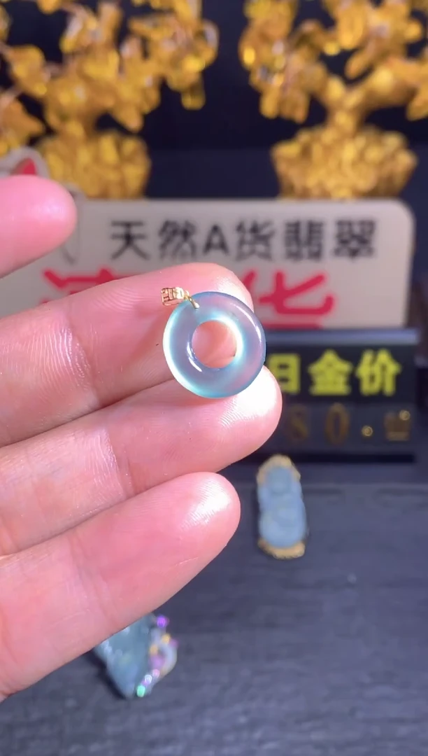 翡翠18K金镶嵌颈饰