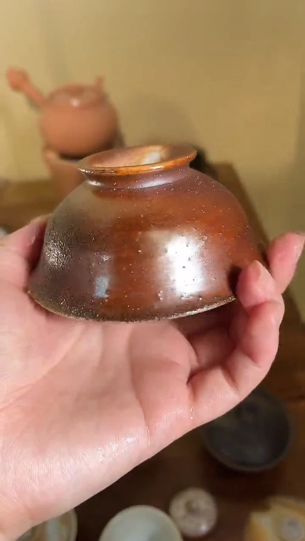 盖碗341号容量100-110ML陶泥 有点不合缝