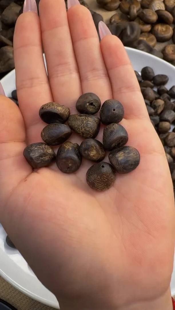 【闪购商品】沉香吊坠天然野树丁