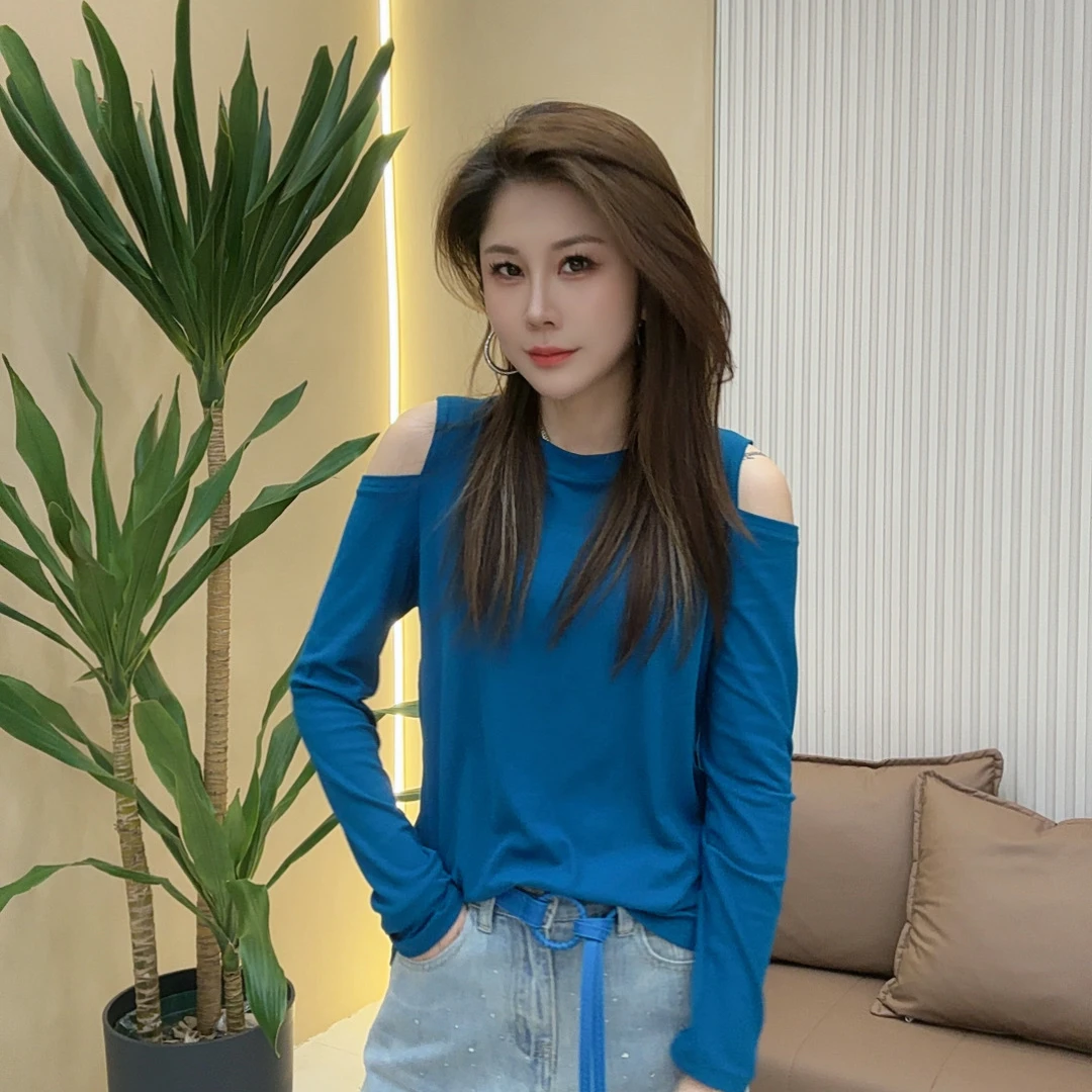 2025早秋新款时尚圆领露肩别致长袖T恤女装气质修身独特漂亮小衫