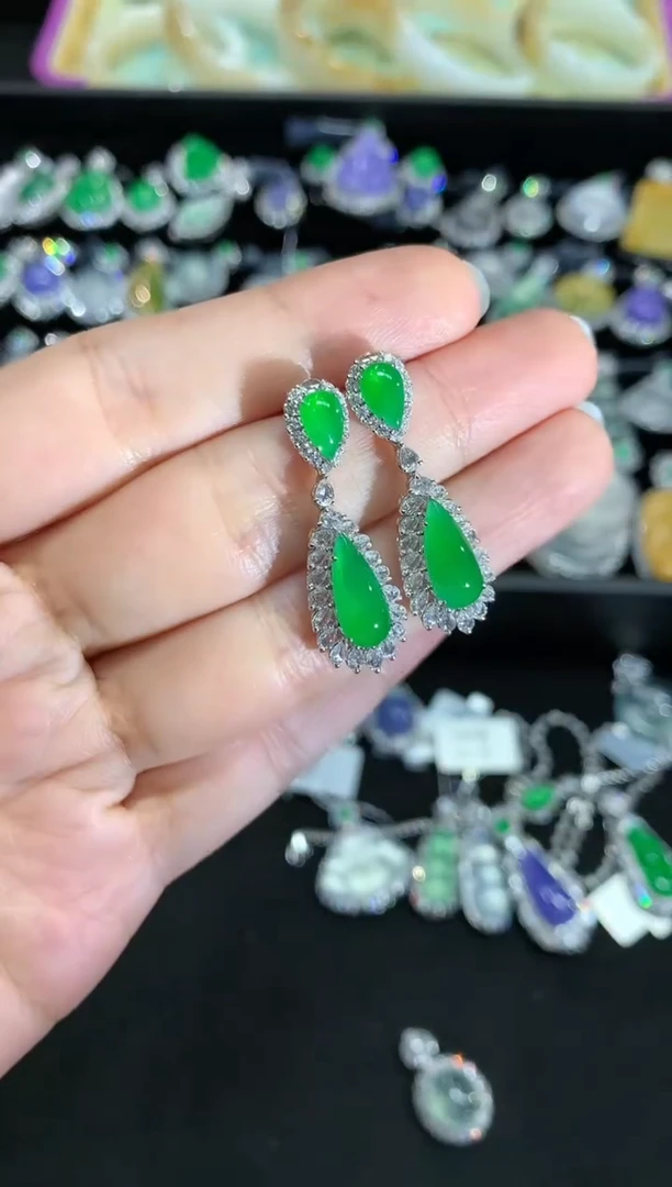 【闪购商品】翡翠耳饰18K金镶嵌W203|39999