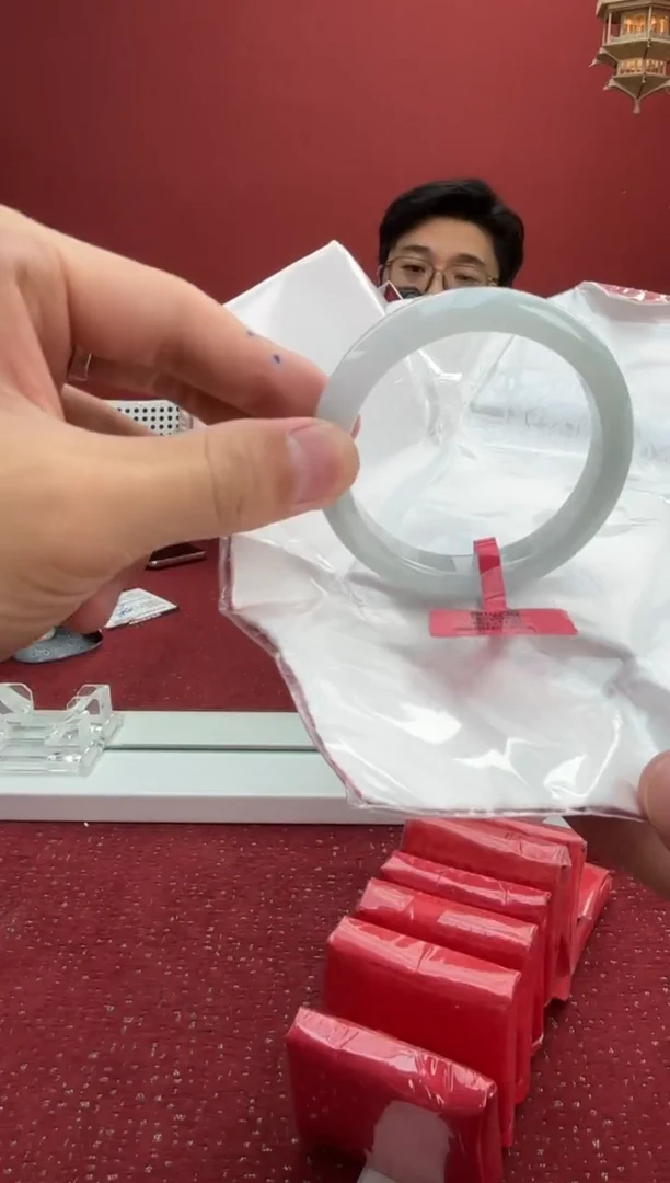 翡翠手镯未镶嵌2手镯