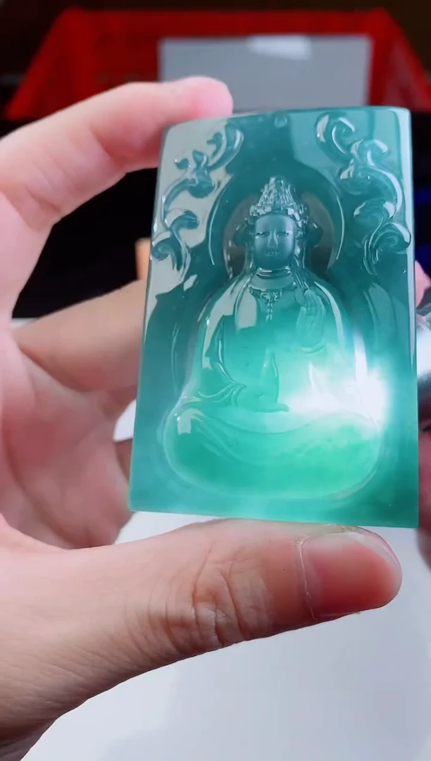 颈饰未镶嵌翡翠  ·