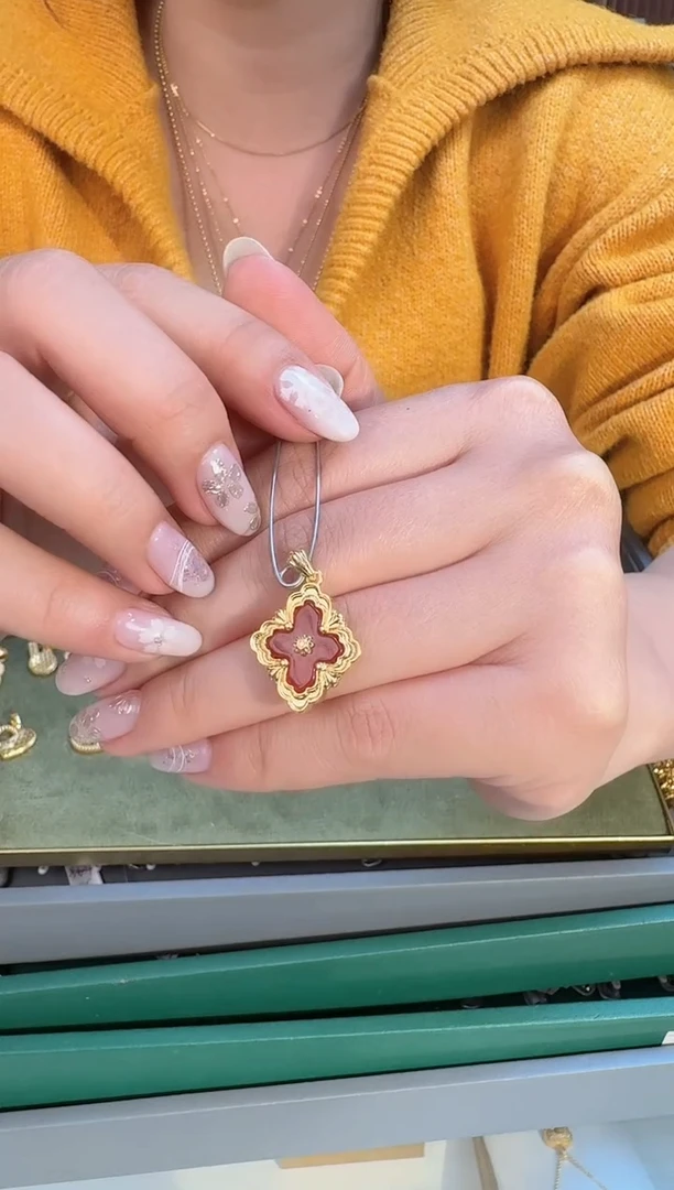 布家四叶草吊坠0.90（附带礼盒包装）