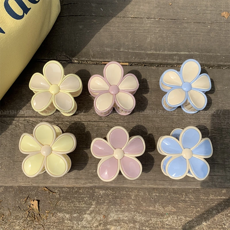 超韩奶油色花朵抓夹鸡蛋花度假风拼色甜美少女后脑勺盘发鲨鱼夹