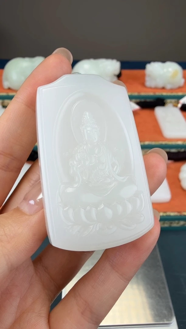 颈饰未镶嵌和田玉1