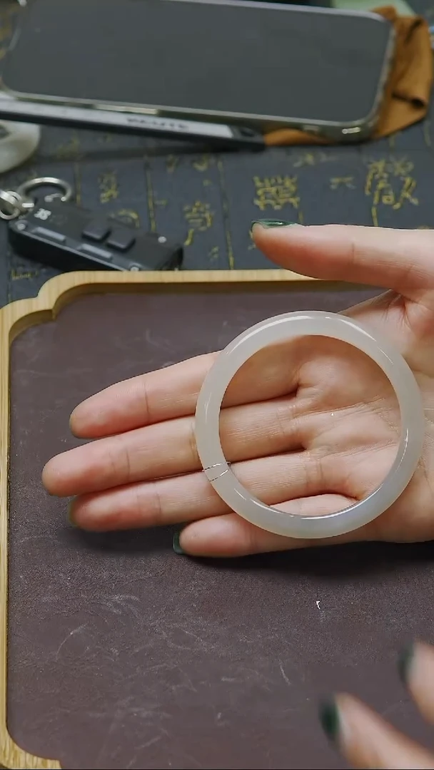 未镶嵌手镯和田玉55圈口  半山半水烟紫手镯