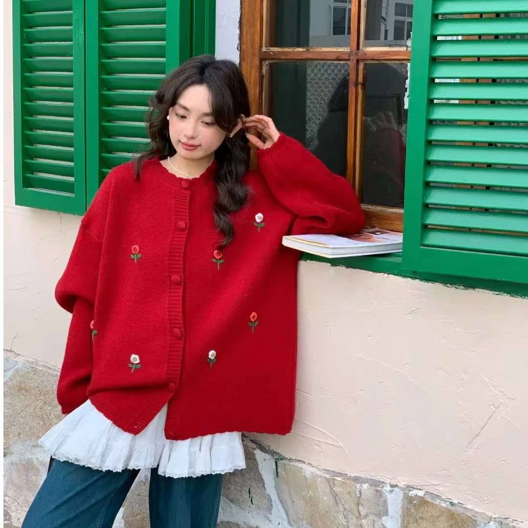 新年红森系甜美宽松大码手工勾花开衫毛衣