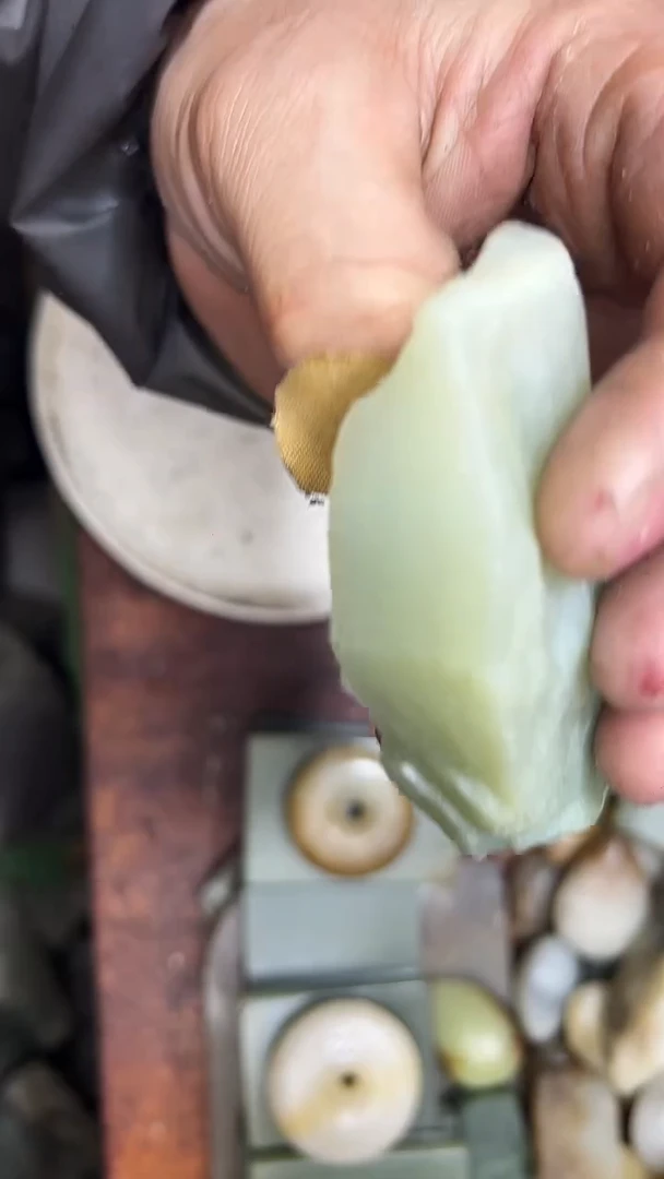 未镶嵌和田玉珠宝半成品1