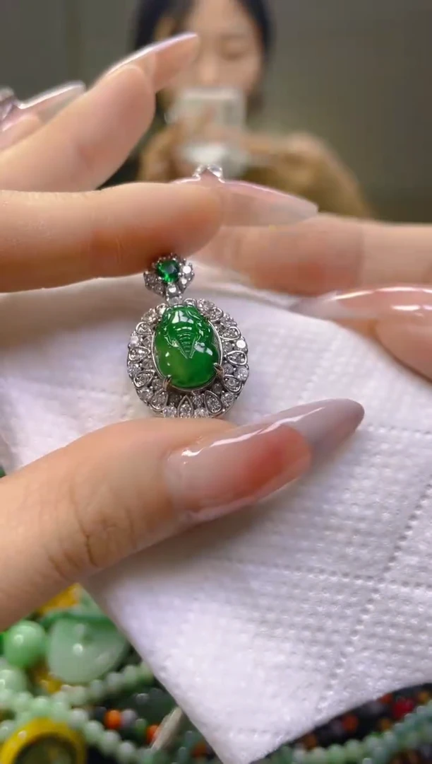 翡翠未镶嵌颈饰/E/翡翠A货一图一物