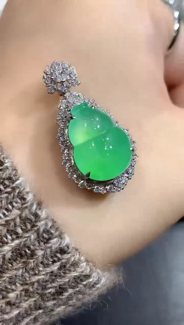 颈饰18K金镶嵌翡翠208-吊坠