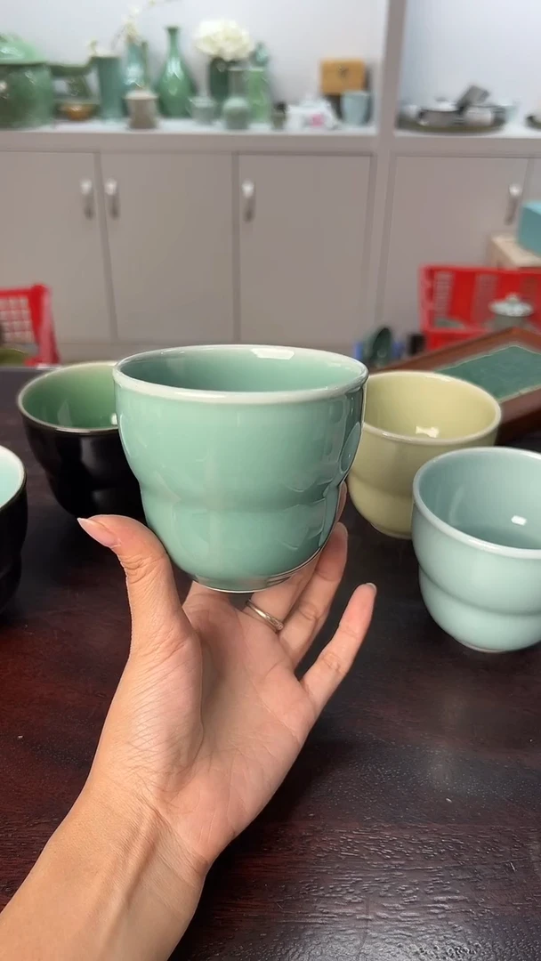 龙泉云间青瓷小米茶器   手捧杯