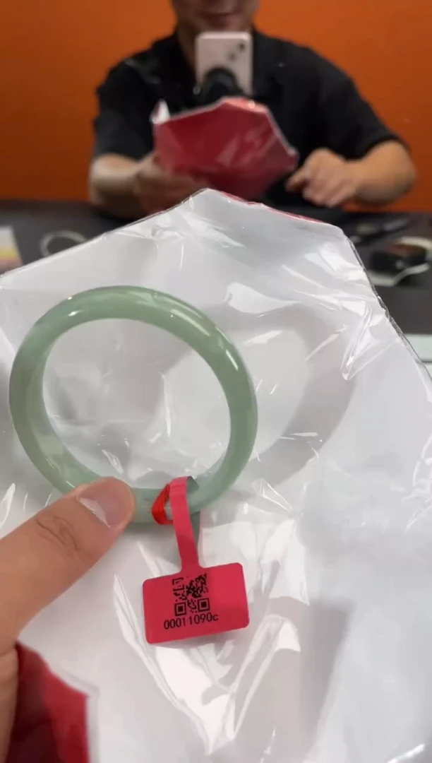 未镶嵌手镯翡翠翡翠手镯