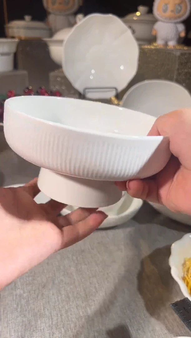骨瓷6寸高温玉瓷·高脚花边刻纹碗
