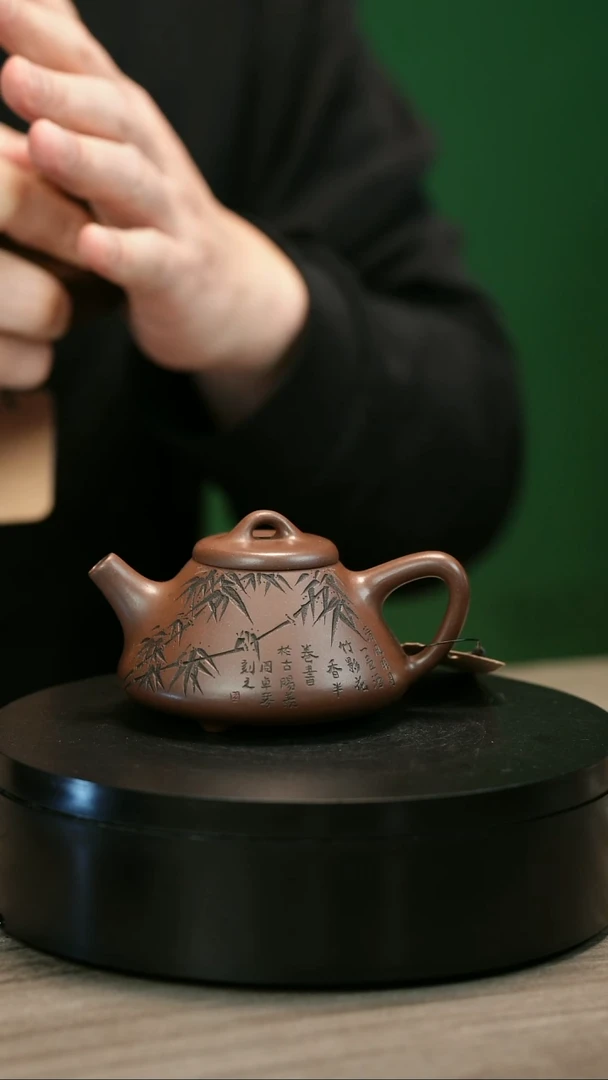 茶壶紫砂?**LH2396赵信军竹刻小子冶石瓢