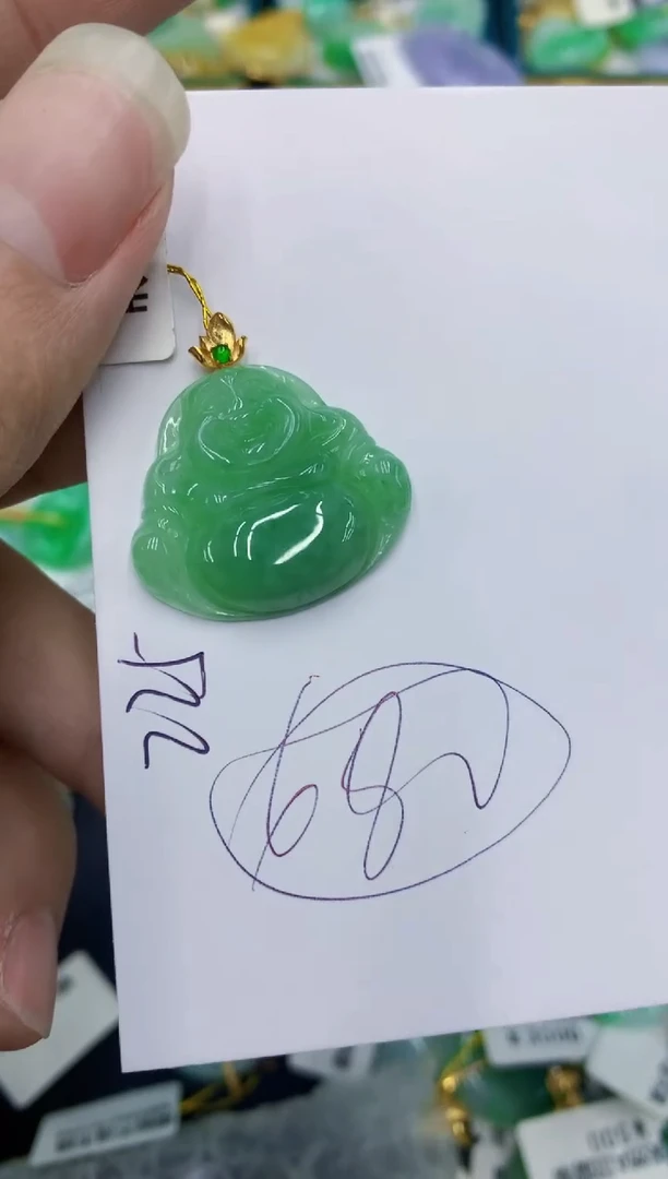 翡翠18K金镶嵌颈饰1111111111