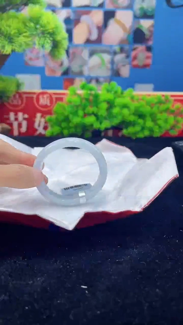 【闪购商品】翡翠手镯（贵妃镯）未镶嵌手镯5