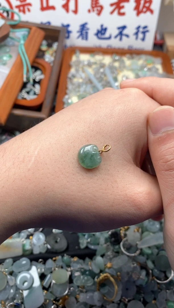 【闪购商品】翡翠颈饰未镶嵌哥哥