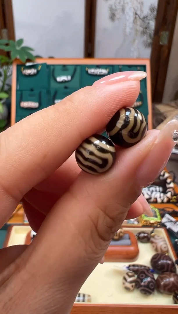 未镶嵌颈饰玛瑙/玉髓5.（微瑕随机发货）