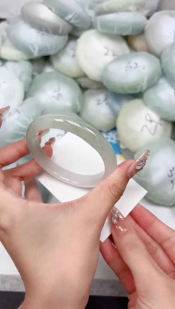 石英质玉手镯未镶嵌23-55.7