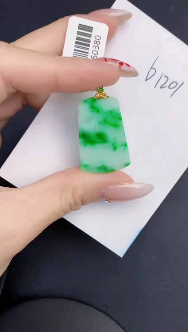 【闪购商品】翡翠颈饰18K金镶嵌00000000000