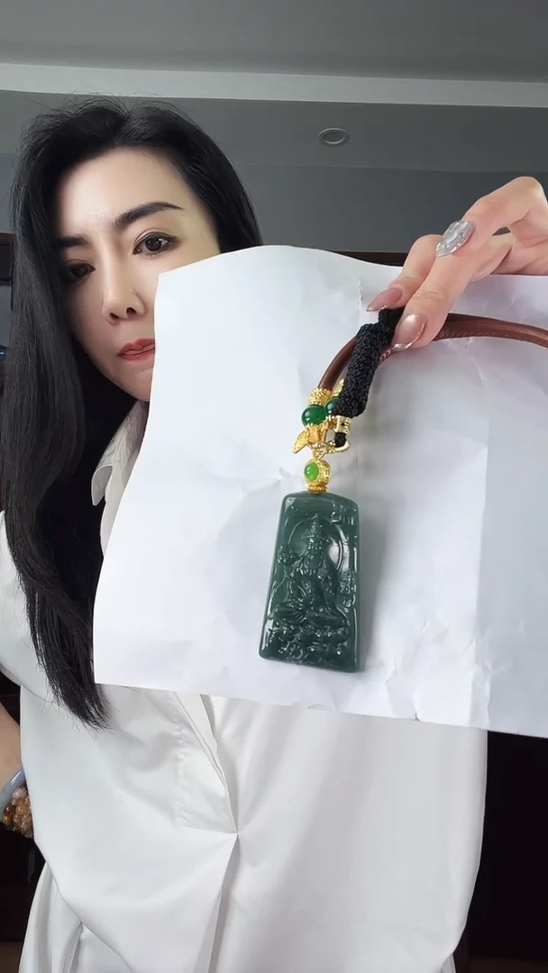 【闪购商品】翡翠颈饰未镶嵌观音