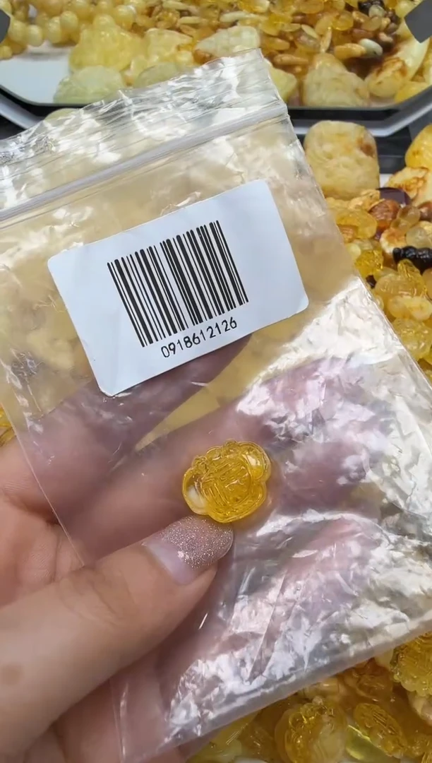 裸石琥珀未镶嵌如图