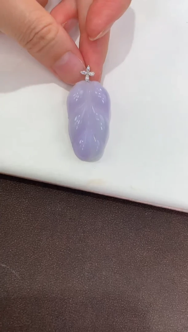 翡翠18K金镶嵌吊坠(赠链)天然缅甸A货翡翠