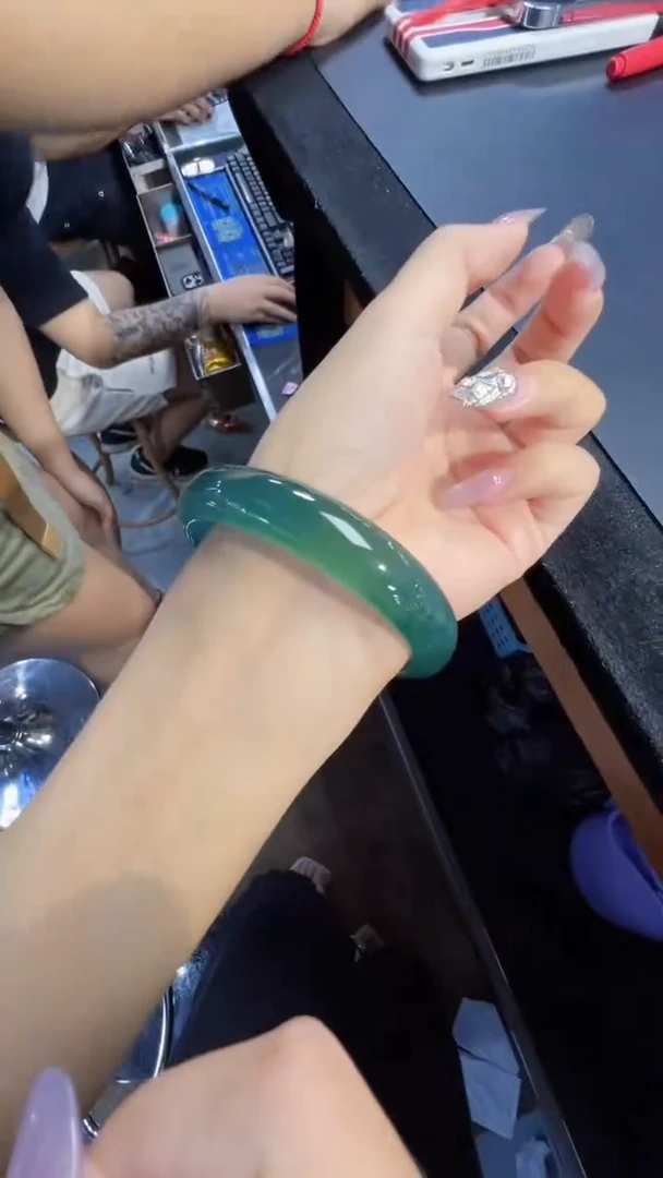 定制翡翠未镶嵌多样性发货手镯1