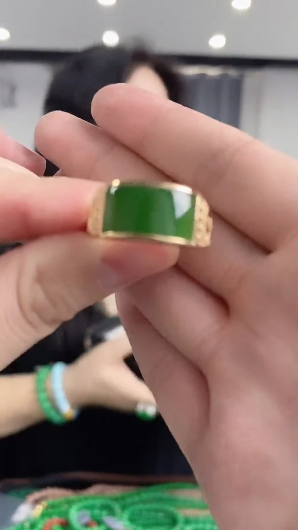 未镶嵌戒指和田玉多样性发其一颜色微差