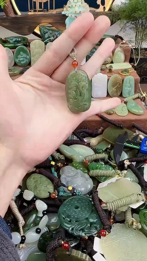 【闪购商品】和田玉颈饰未镶嵌1