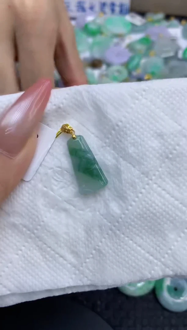 颈饰未镶嵌翡翠天然缅甸A货翡翠