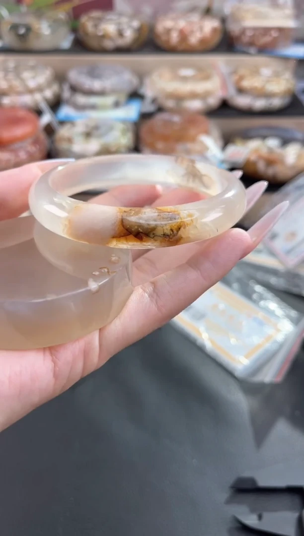 未镶嵌手镯石英质玉61