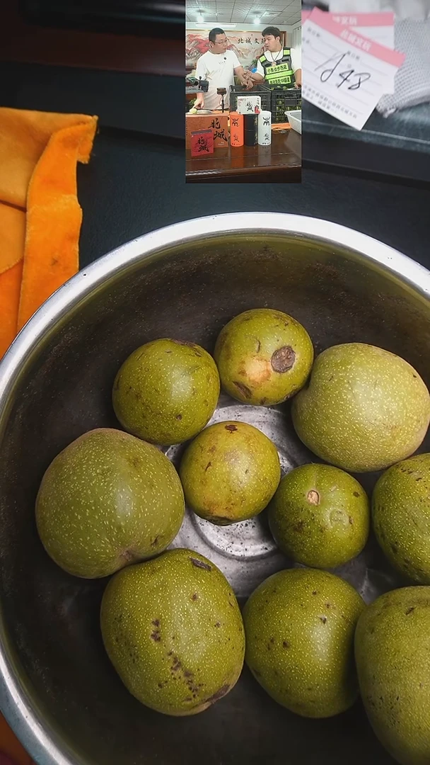 把件文玩核桃楼2个鸡心2个粗筋官帽2个（售出不退不换）青皮