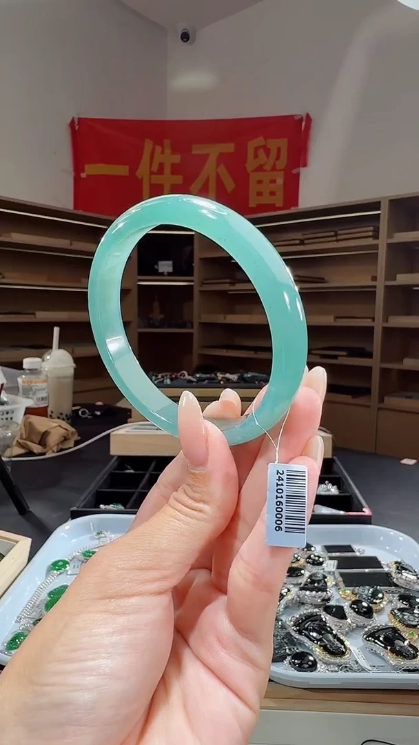 未镶嵌手镯翡翠60圈