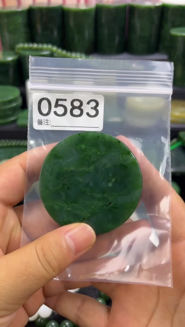 未镶嵌和田玉珠宝半成品镯芯