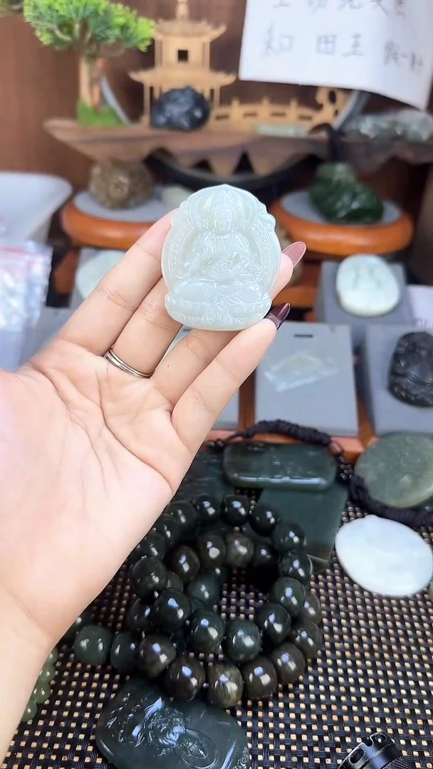 吊坠(不含链)未镶嵌和田玉1