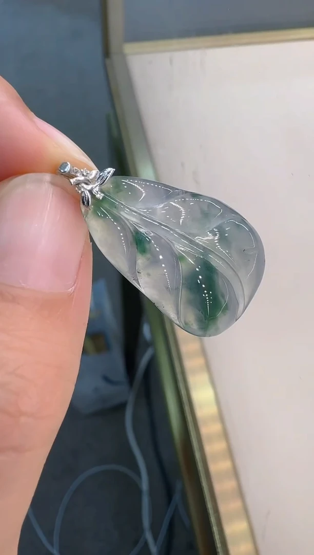 吊坠(不含链)18K金镶嵌翡翠多样性团购发一件