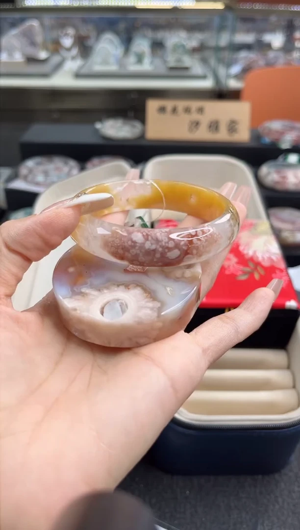 石英质玉手镯未镶嵌60圈口 （赠品镯心）6504017